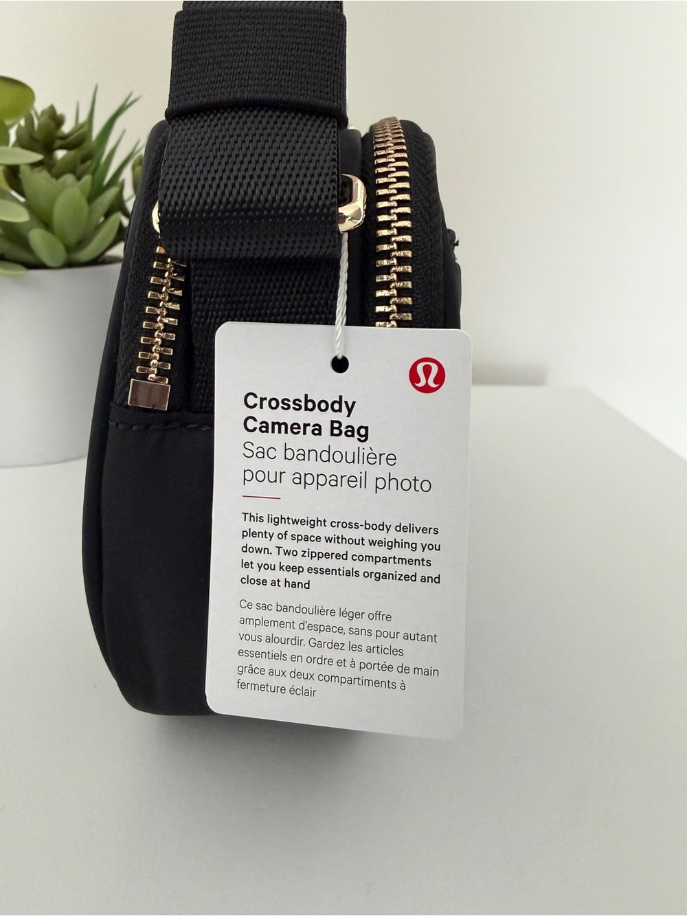 Lululemon Crossbody Camera Bag 2L *logo Black/Gold - Picture 3 of 9
